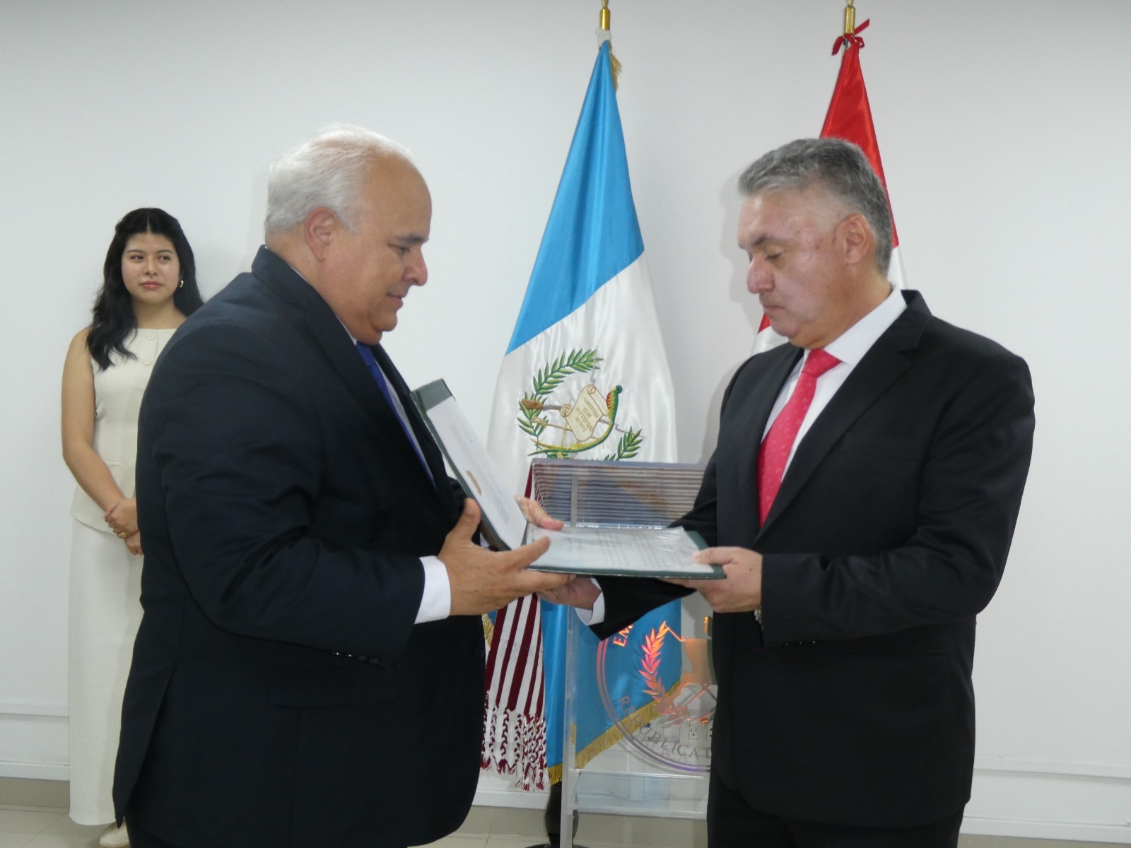Guatemala nombra cónsul honorario en Arequipa