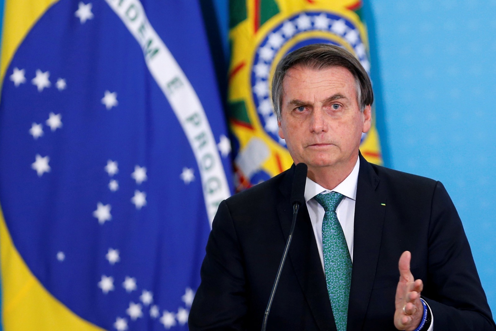 Bolsonaro pide cumplir condena en su domicilio