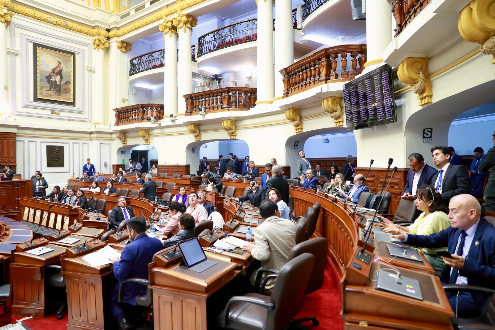Parlamento aprobó proyectos  de Ley de Endeudamiento