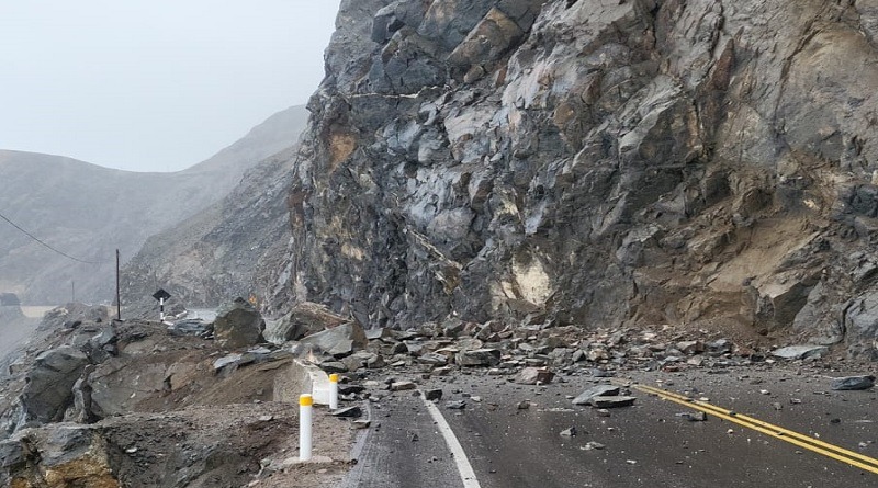 Tramo de la Panamericana Sur en Arequipa permanece bloqueado por deslizamientos