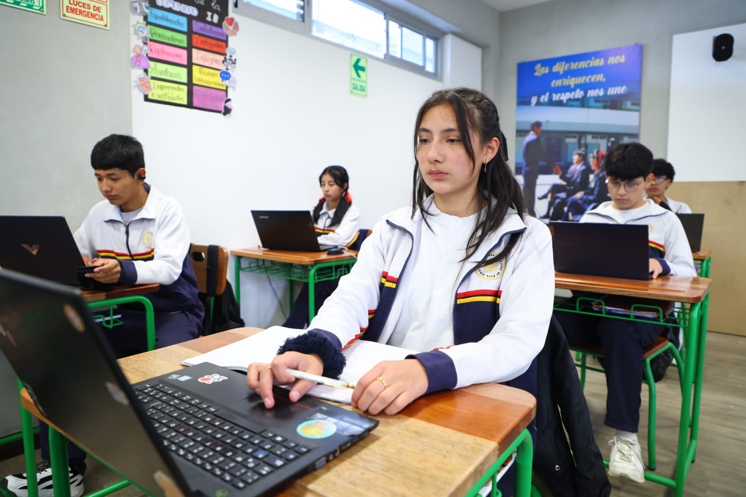 VICEMINISTRA DE GESTIÓN INSTITUCIONAL DEL MINEDU SUPERVISA INFRAESTRUCTURA DEL COAR ÁNCASH