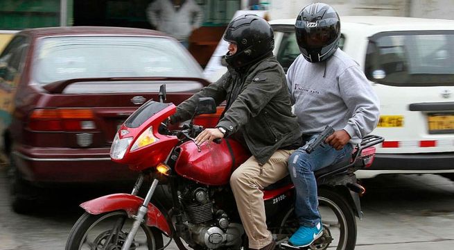 restricción de dos adultos en moto es preventiva y no sancionable