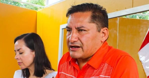 Ulises Villegas se defiende tras sentencia y vecinos muestran fotos de obra culminada en Independencia