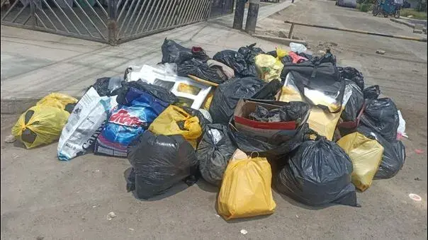 Carabayllo: vecinos denuncian acumulación de basura por falta de recojo desde hace más de una semana