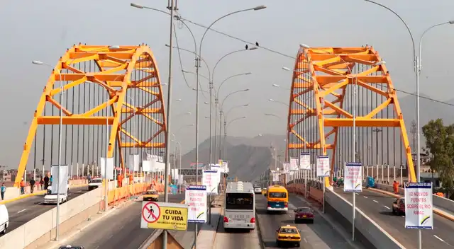 Mujer fallece tras caer del puente del Ejército y ser impactada por bus del Metropolitano
