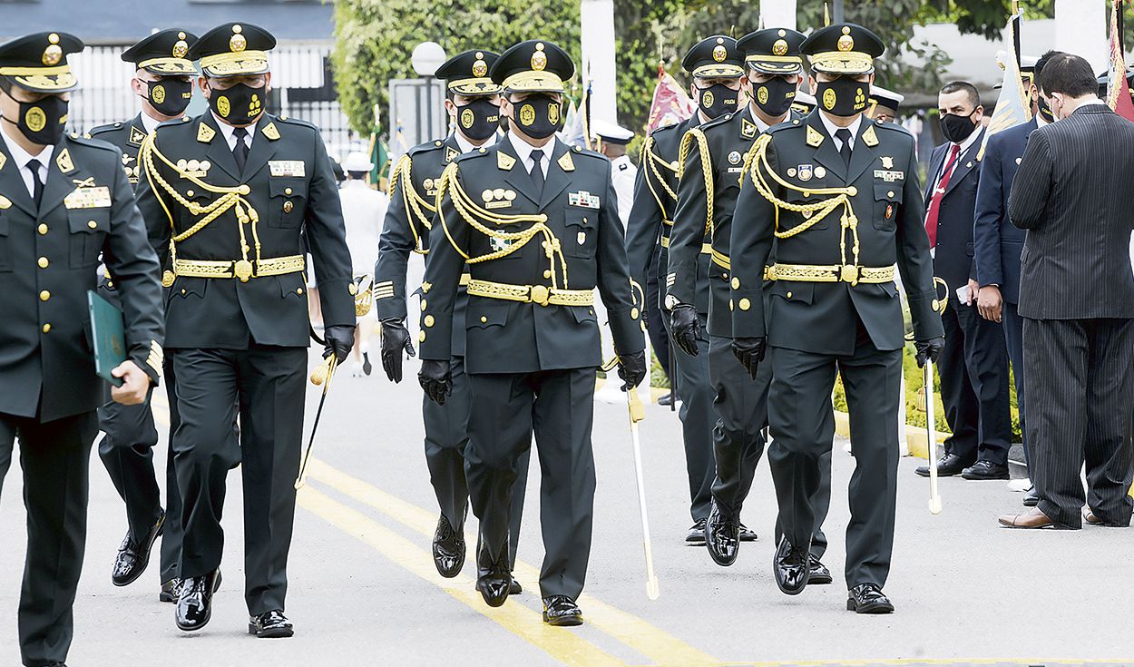 25 generales de la PNP pasarán a retiro en 2026