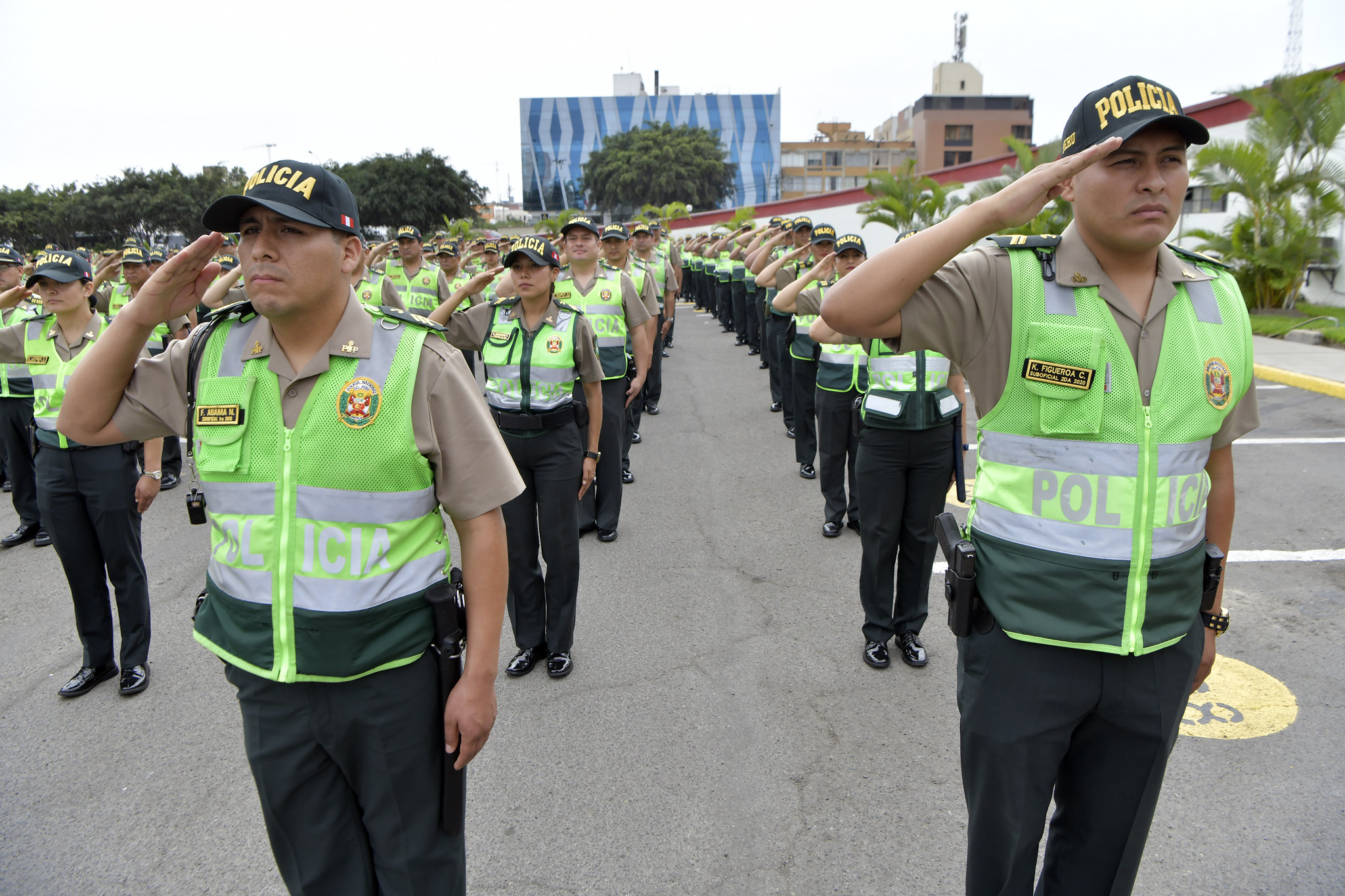 Gobierno sella el incremento de sueldos para FF. AA. y PNP