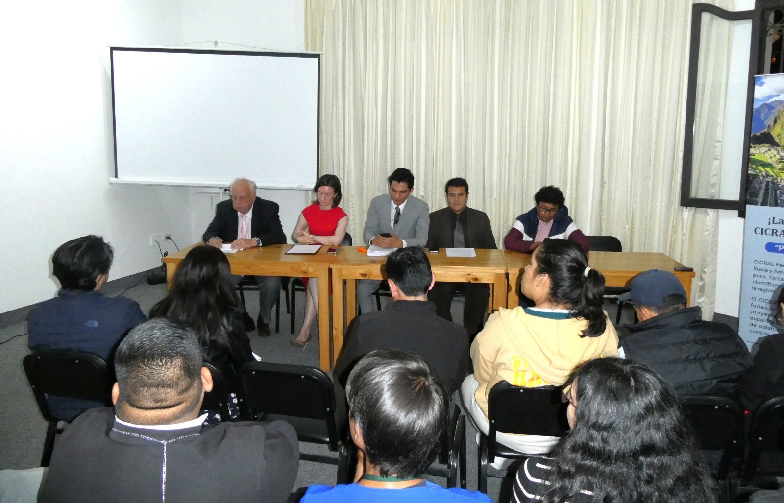 Jóvenes y diplomacia cultural fortalecen lazos con Rusia