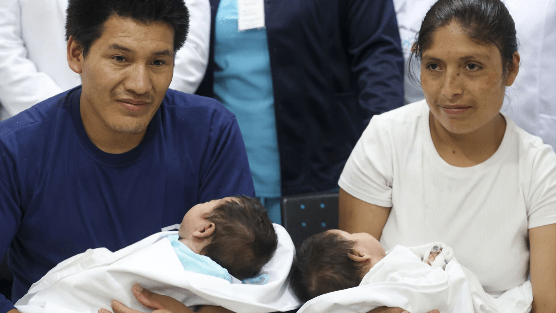 Milagro Navideño en San Borja: separan con éxito a siamesas en cirugía de alta complejidad