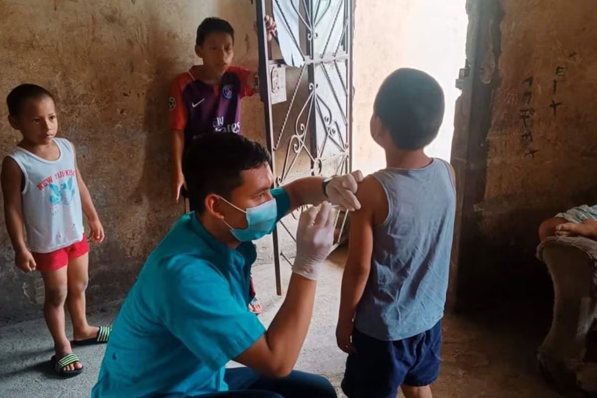 Protestas por falta de atención ante brote de tos ferina