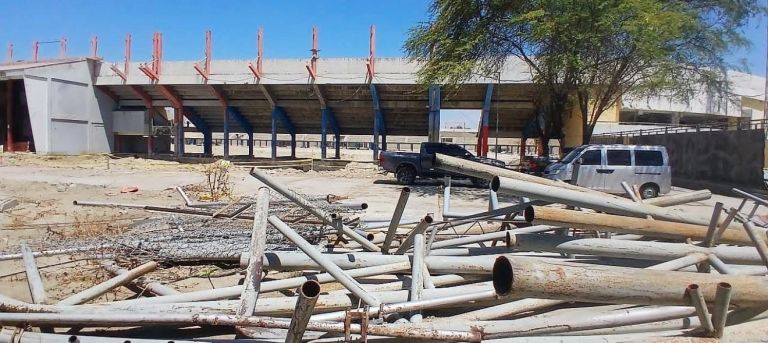 Paralizan reconstrucción del estadio Miguel Grau con 1.6 % de avance