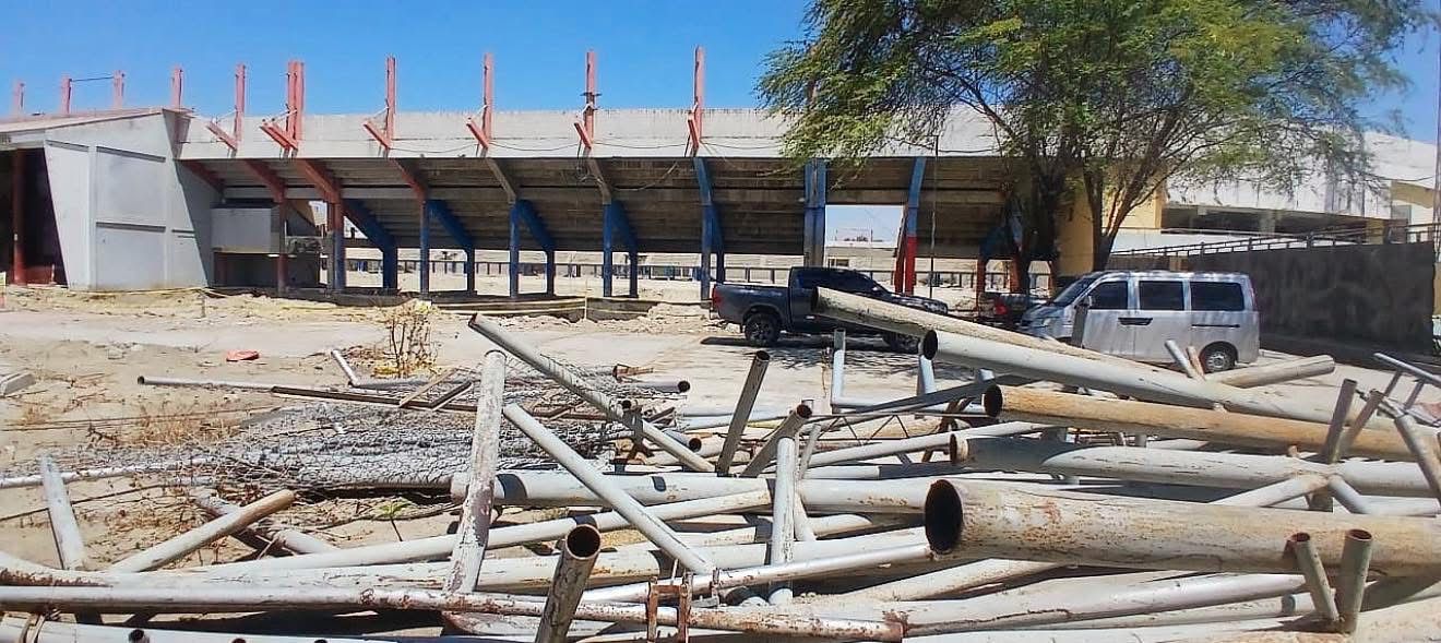 Paralizan reconstrucción del estadio Miguel Grau con 1.6 % de avance