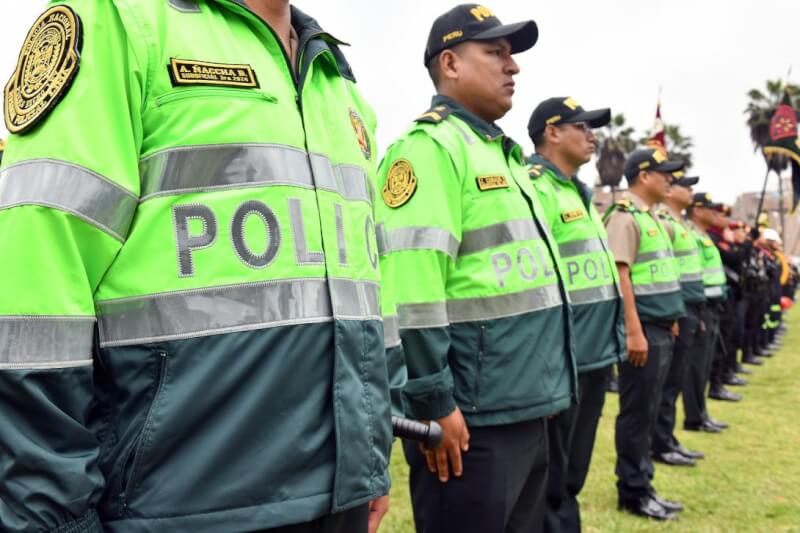 Policía de civil intenta impedir ataque armado en Cercado de Lima y se desata balacera