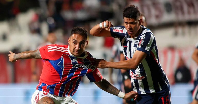 Alianza Lima venció por 3-2 a Colo Colo