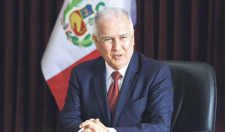 “Alfonso López Chau ha destrozado la UNI”