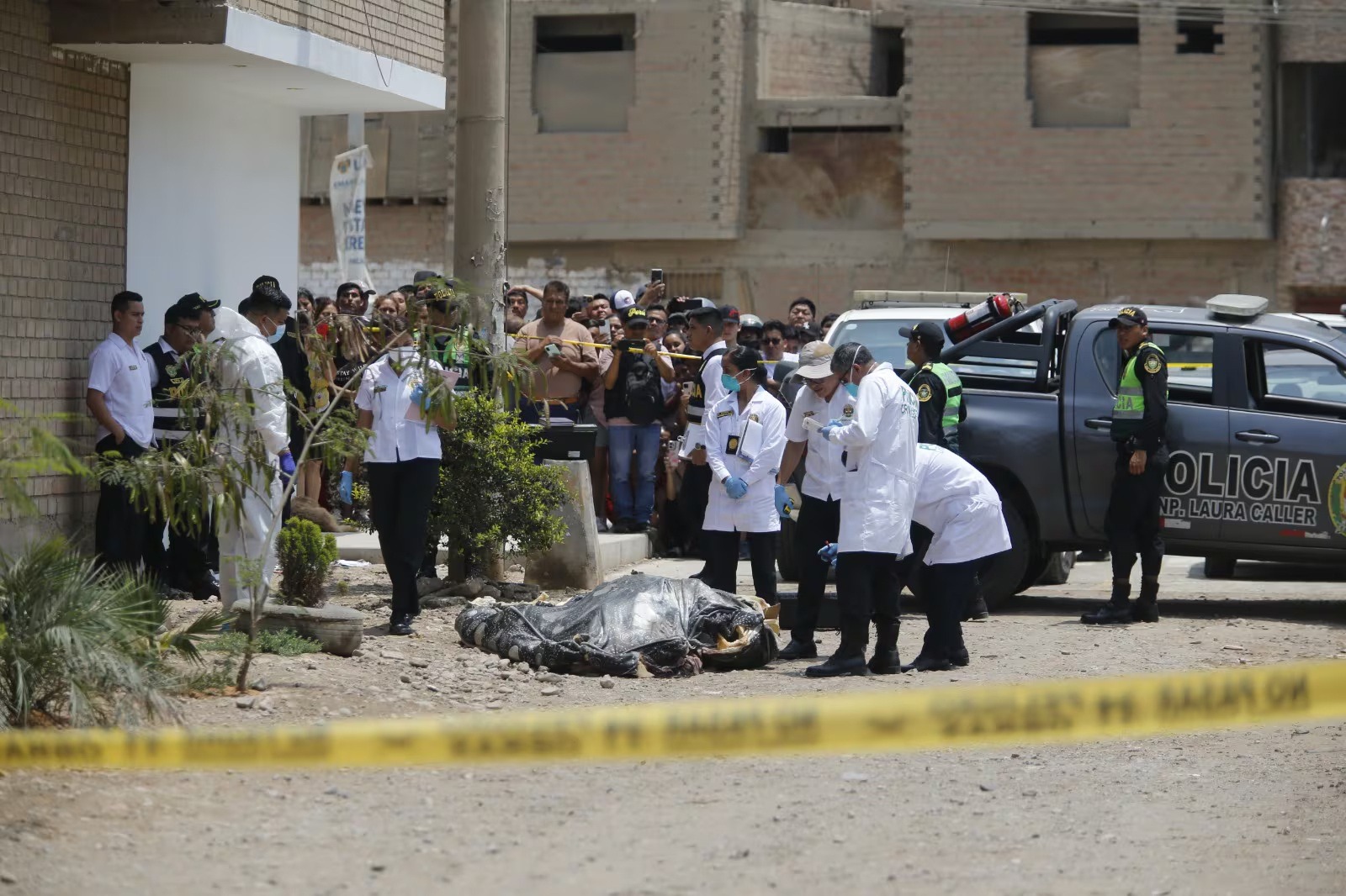 Hallan cuerpo de mujer dentro de un colchón