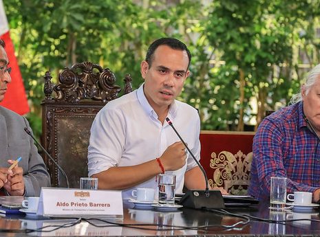 Jerí niega irregularidades y afirma que no dejará el cargo