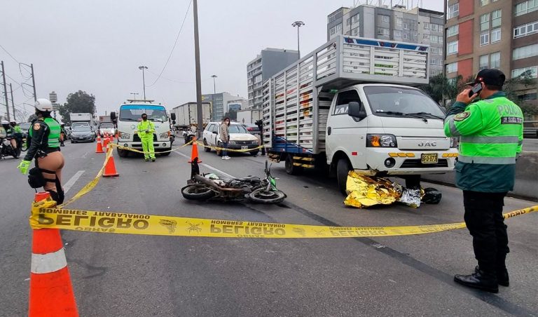 Motociclista muere en Panamericana Sur
