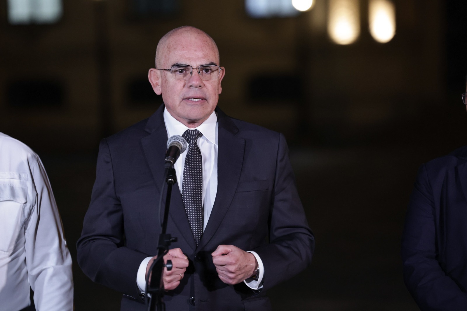 Premier Álvarez advierte campaña de demolición contra Jerí