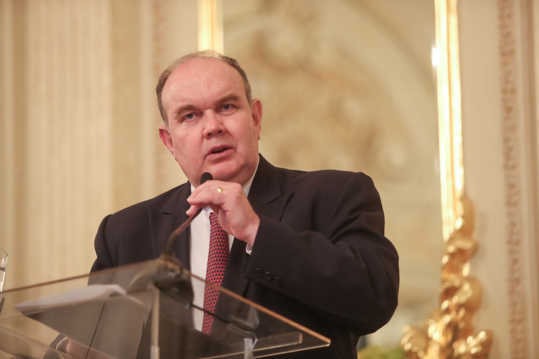 Rafael López Aliaga encabeza intención de voto presidencial con 12%, según encuesta Datum