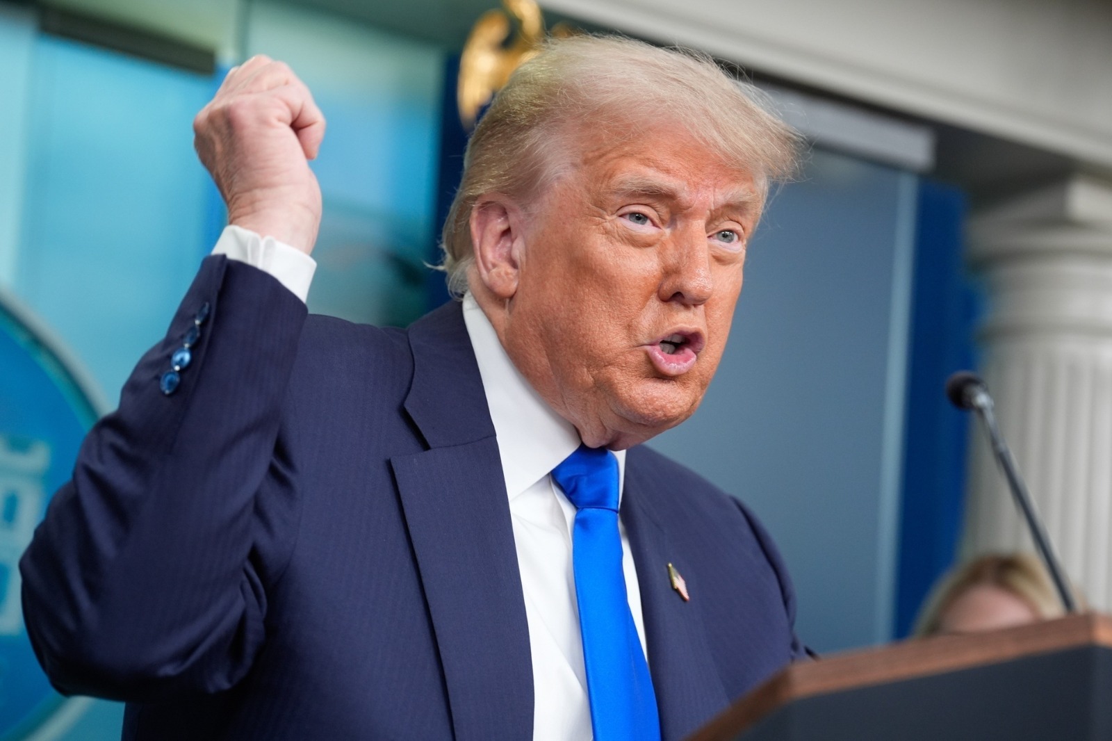 Trump anuncia ataques  terrestres a los cárteles  de la droga en México