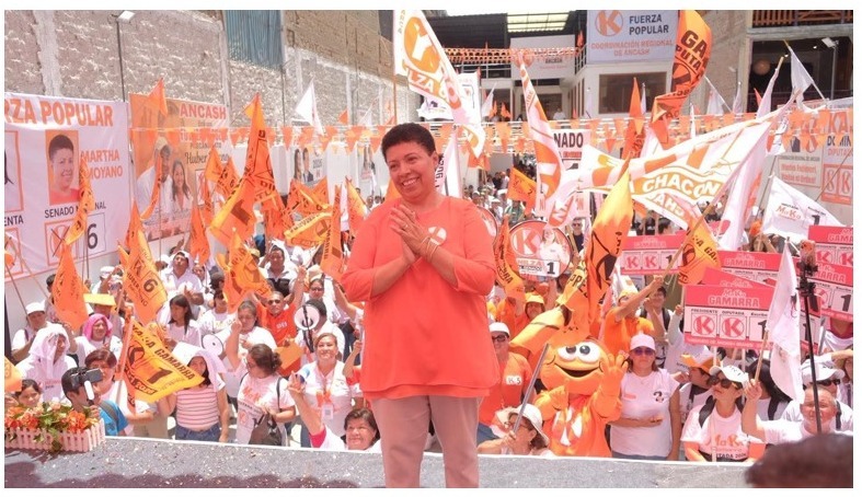 Martha Moyano se lanza como candidata al senado por FP