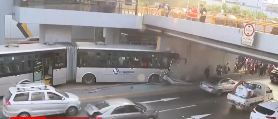 Accidente del Metropolitano deja 35 heridos