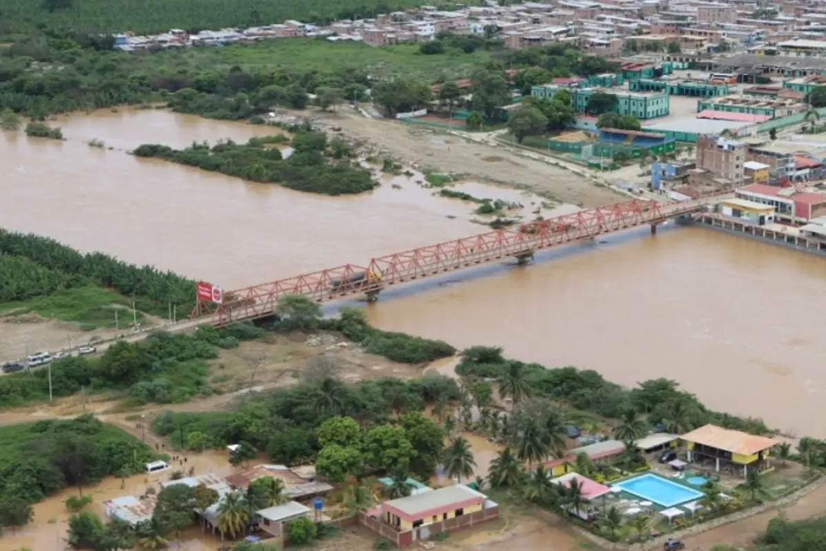 Activan alerta roja por lluvias intensas en Lima y la Costa