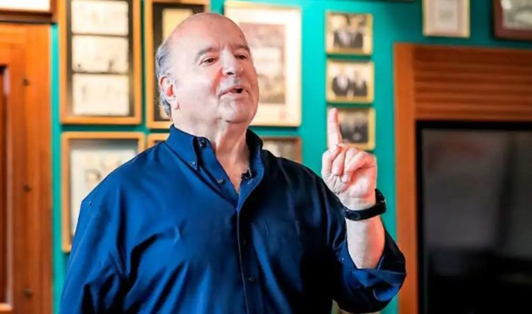 De Soto denuncia presiones tras quedar fuera de la PCM