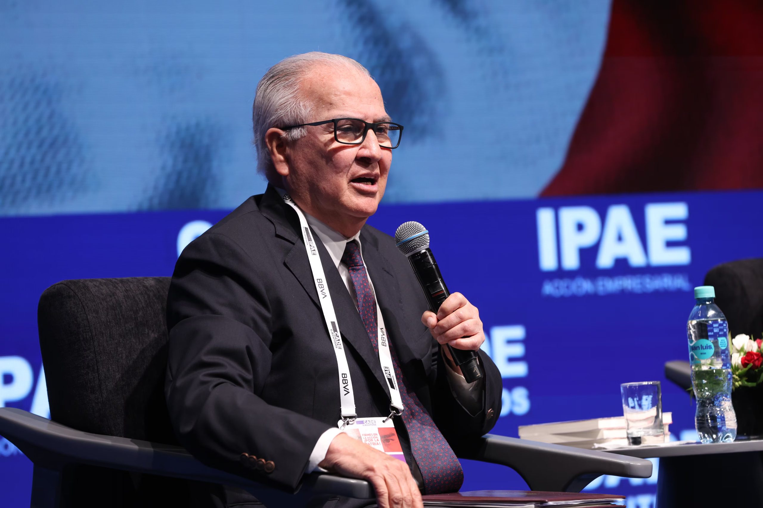 Alfonso López Chau entregó información falsa al JNE