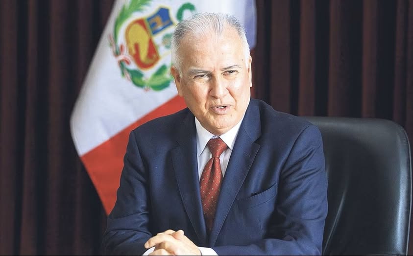 López Chau prepara su fuga a México