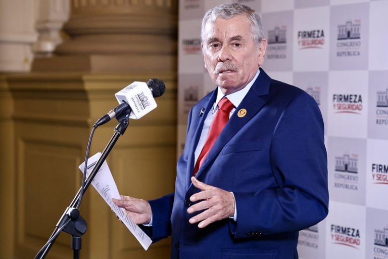 Rospigliosi: si censura alcanza 66 votos, Jerí dejará la Presidencia