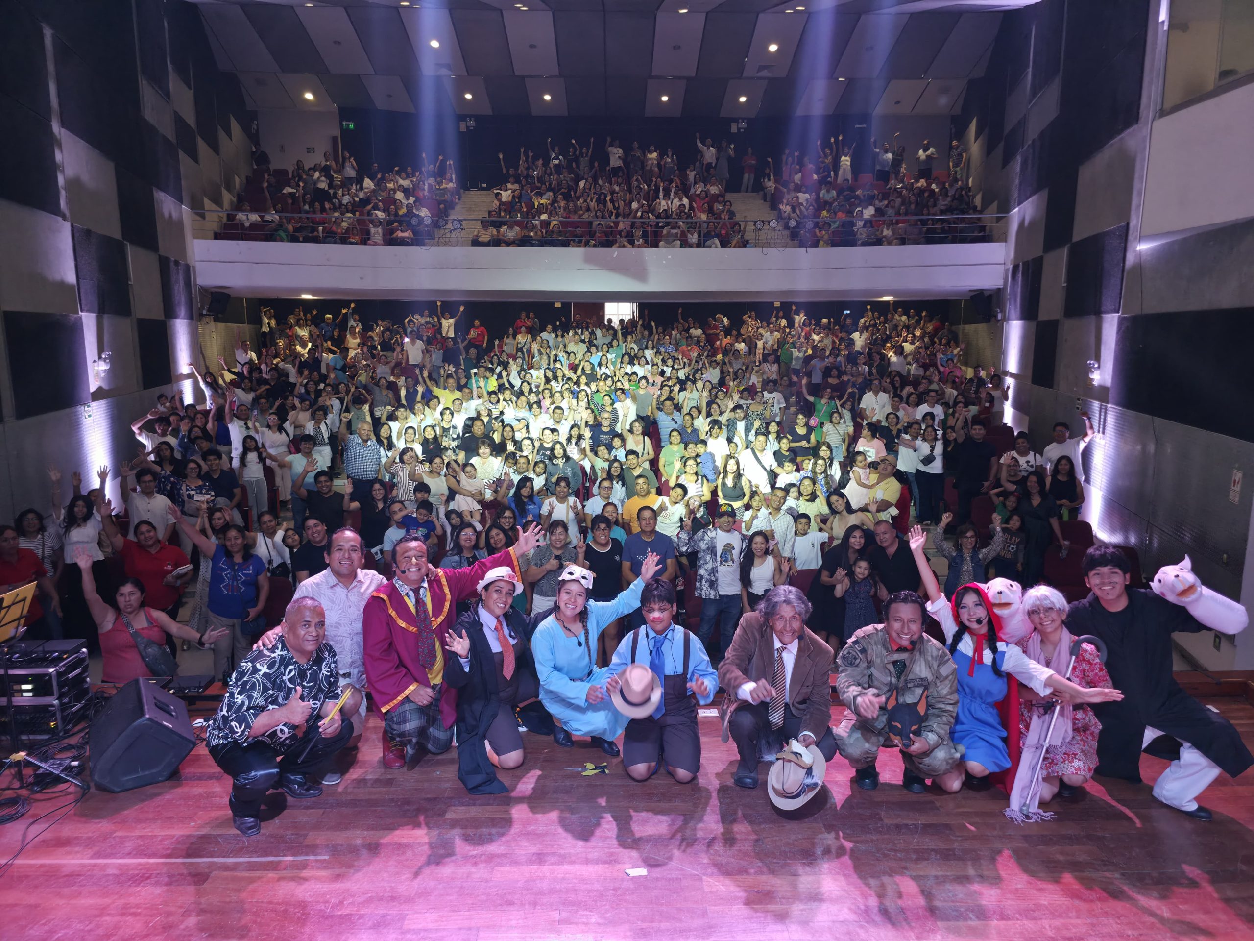 El Lobo Feroz a juicio: Reynaldo Arenas protagoniza nueva obra de teatro peruano en Lince