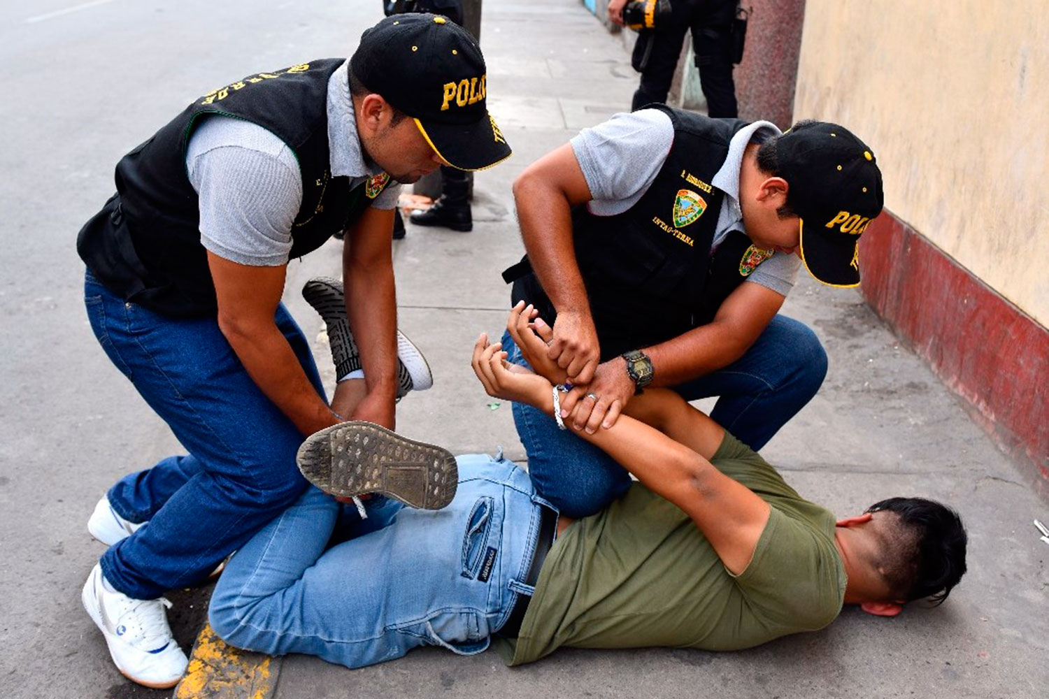 Policía Nacional capturó a extorsionador que disparó contra empresa El Mandarino en SJL