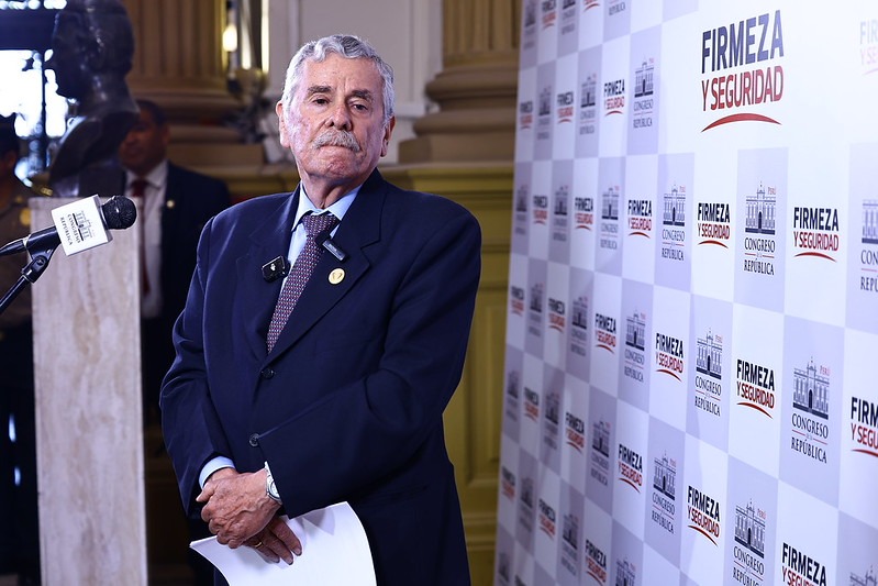 Rospigliosi respalda continuidad en gabinete de Denise Miralles