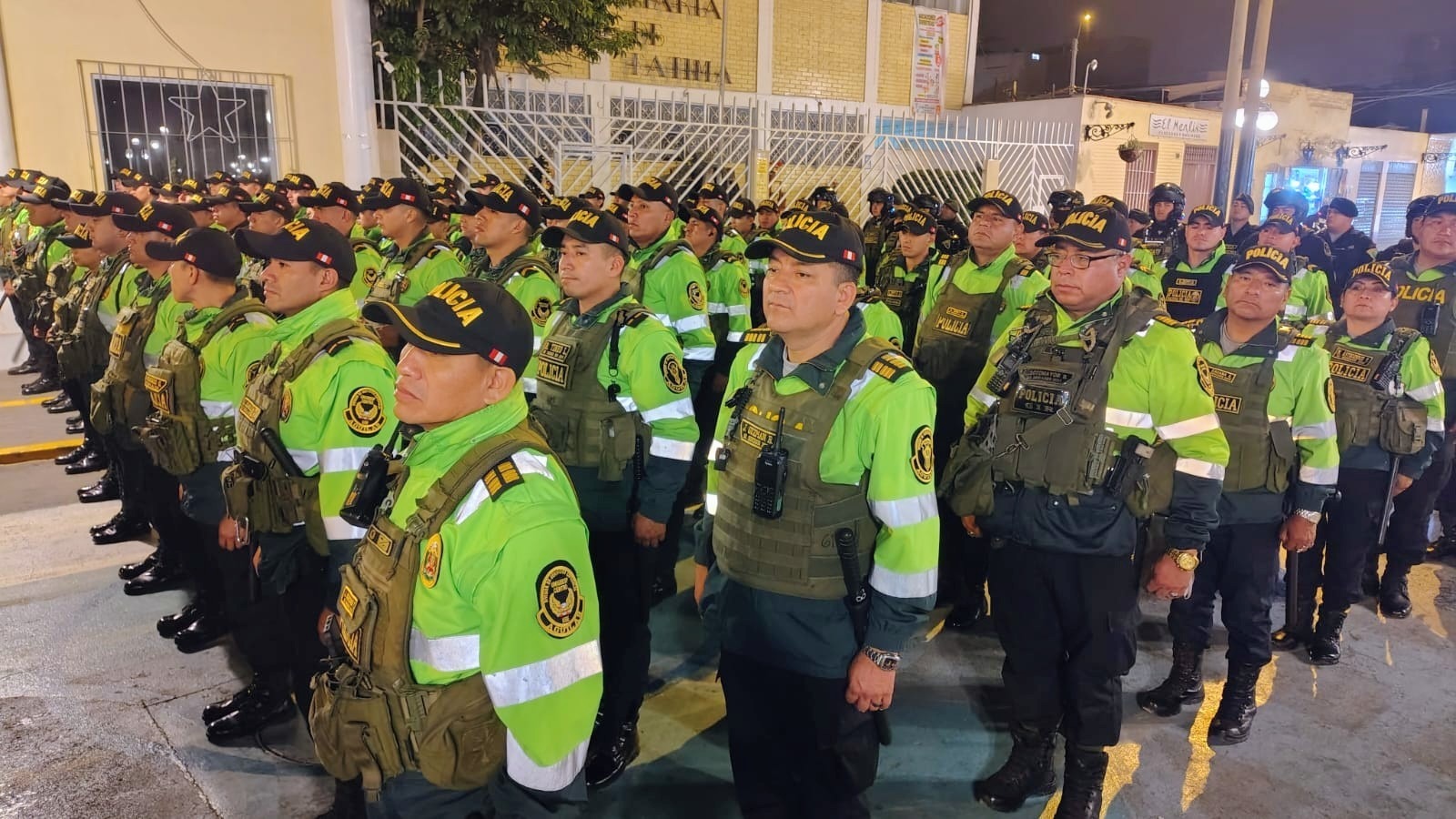 Así sería cronograma de pago del 2% a policías y militares