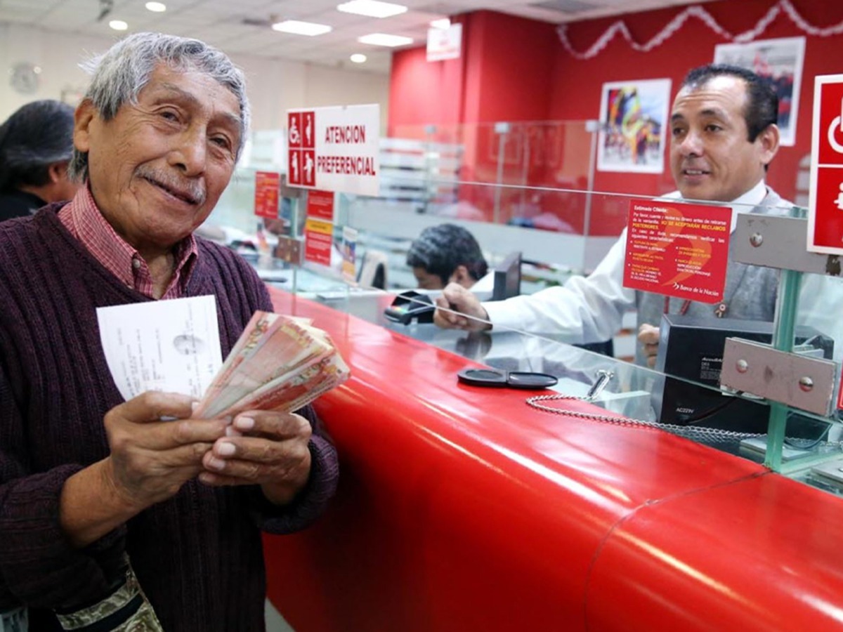 Dan préstamos de S/99, 999 a los jubilados y trabajadores