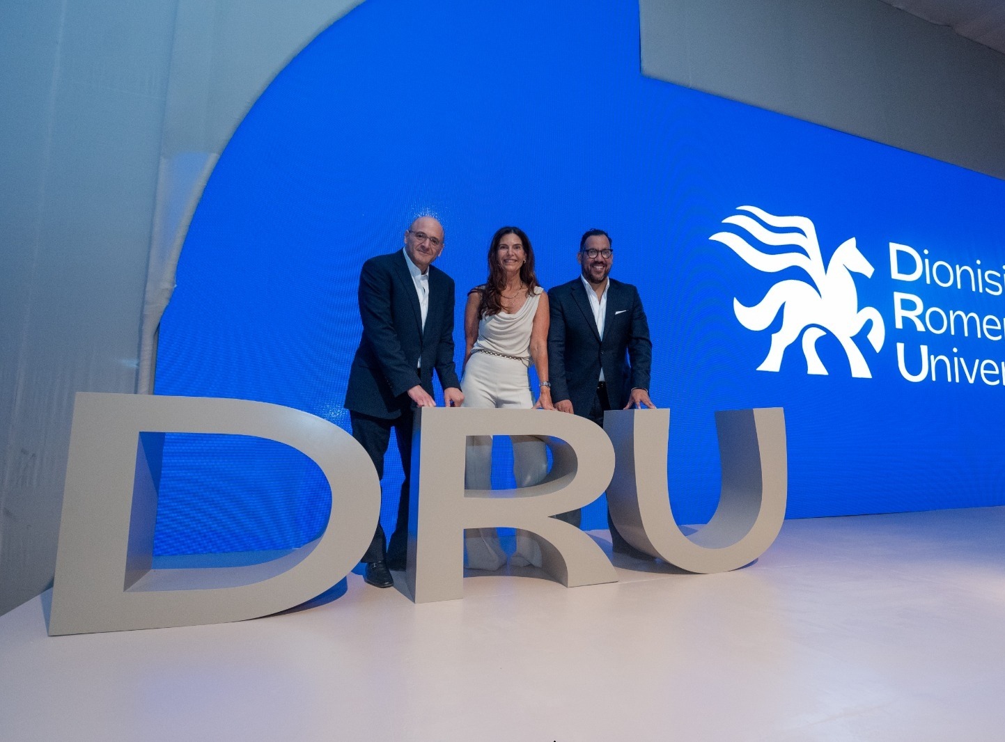 Dionisio Romero University inicia operaciones con modelo educativo online y expansión regional