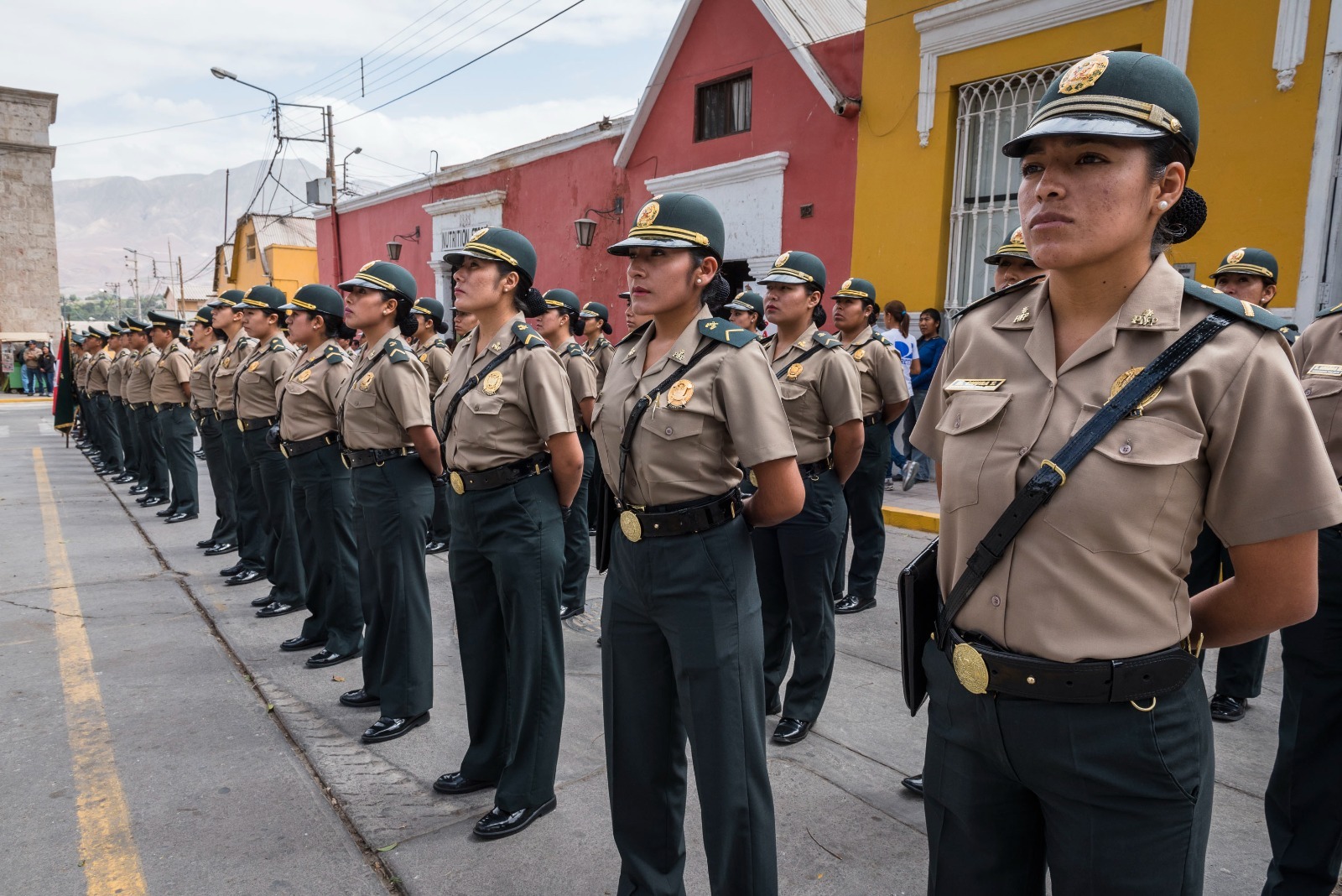 Disponen medidas claras para aumento de 81% a FFAA y PNP