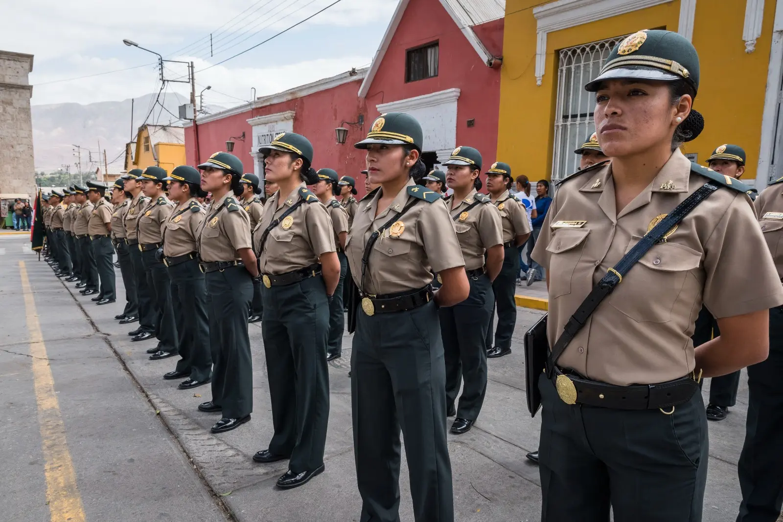 Disponen medidas claras para aumento de 81% a FFAA y PNP
