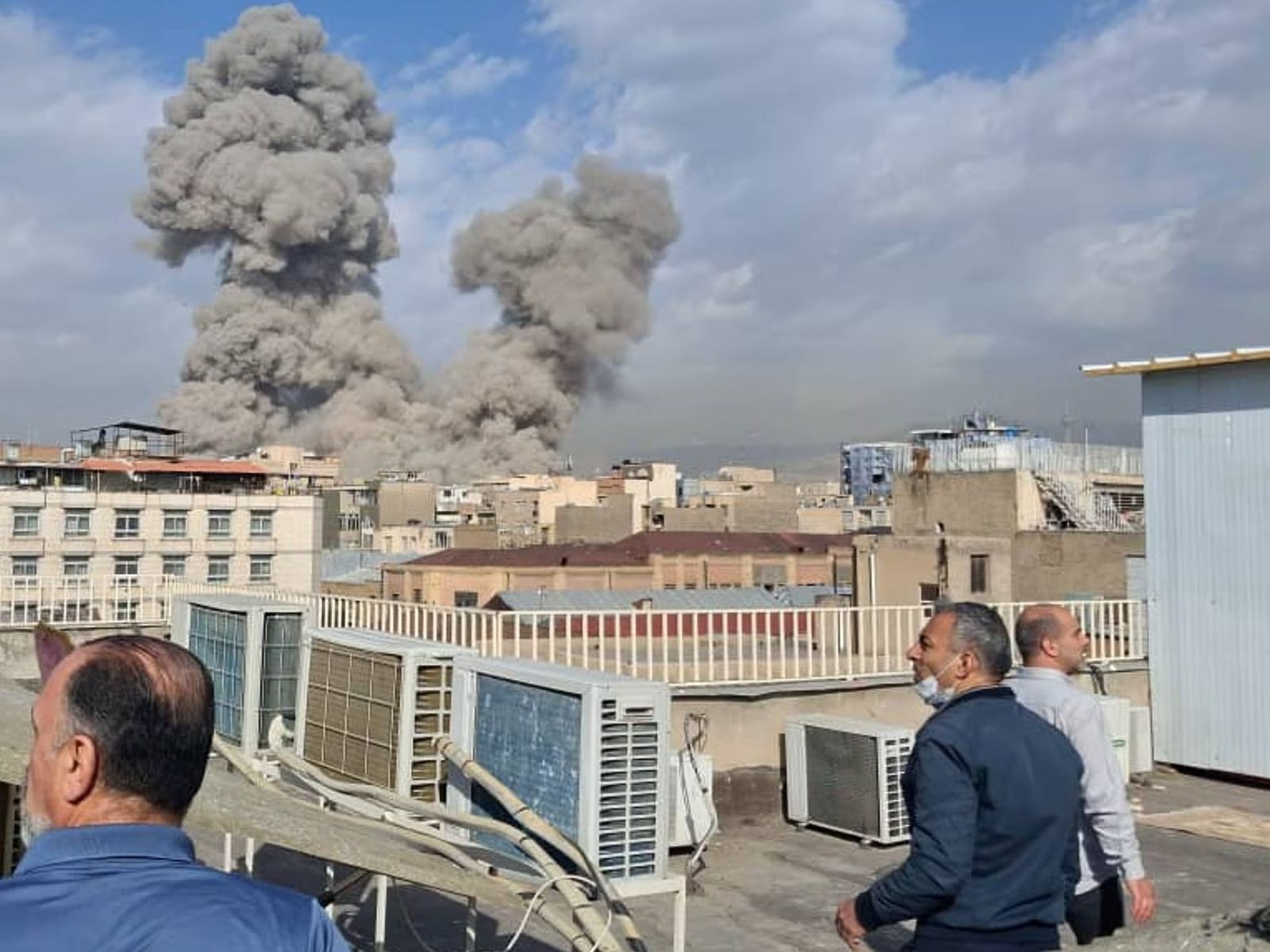 EEUU e Israel atacaron un depósito de petróleo y búnkeres militares en Irán