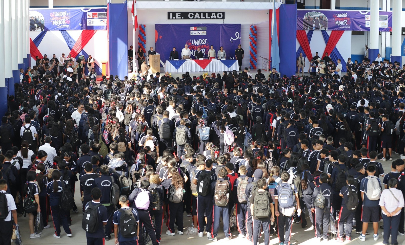 Más de 165 mil alumnos de los colegios públicos chalacos iniciaron clases