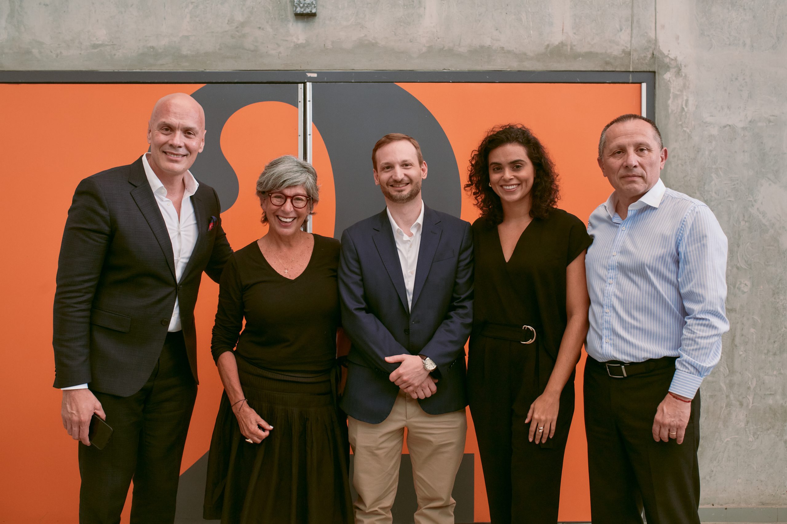 Globo, América y Del Barrio se unen para producir ficción en el Perú