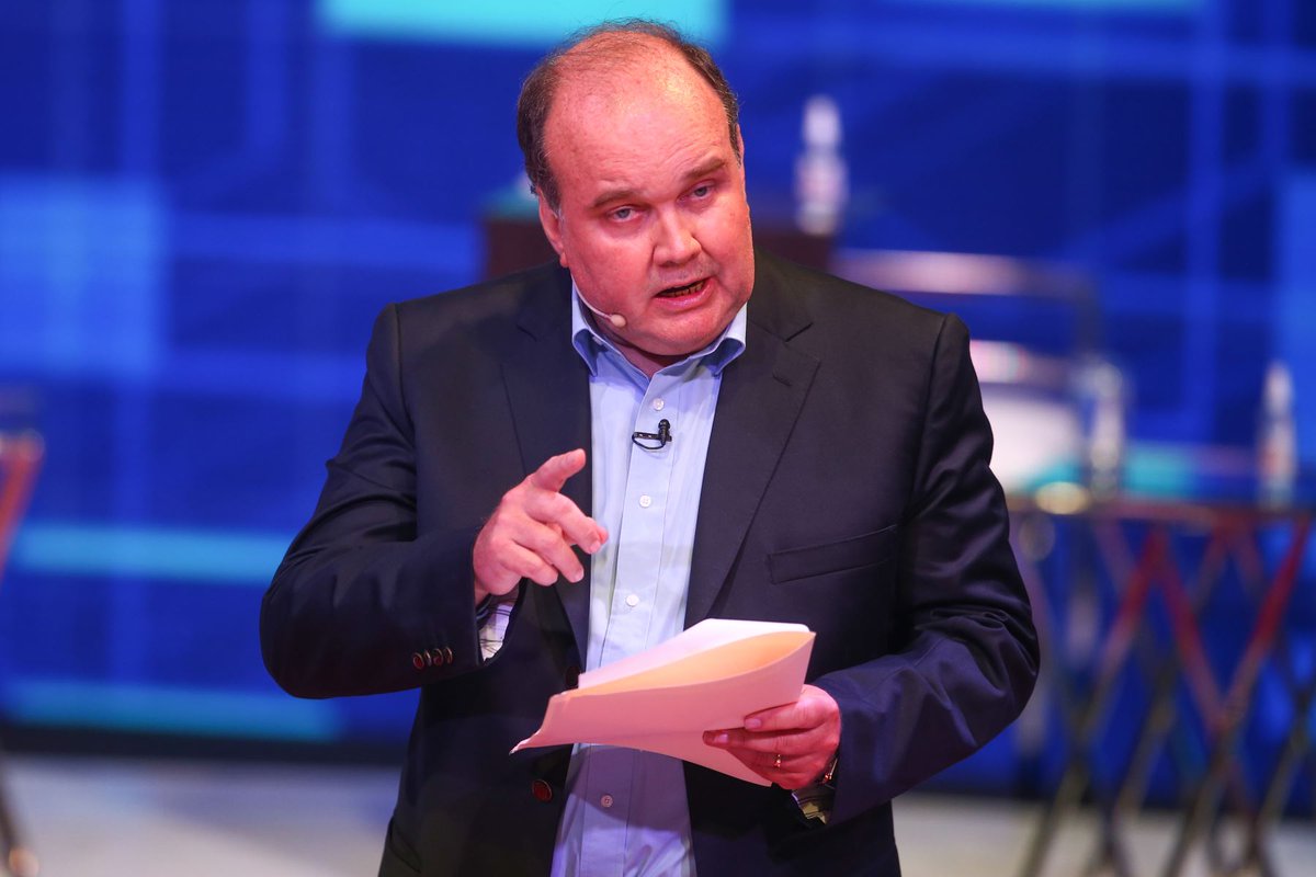 López Aliaga garantiza apoyo a mineros informales