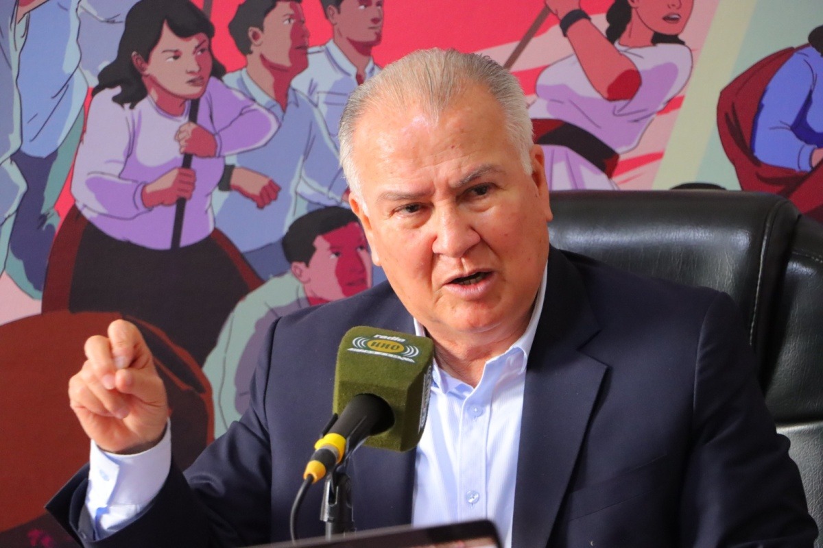 López Chau convierte a la UNI en búnker político de su partido