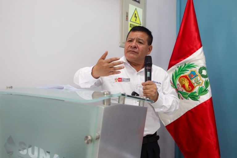 José Cueto pide que Pleno cite a jefe de Sutran ante rosario de denuncias