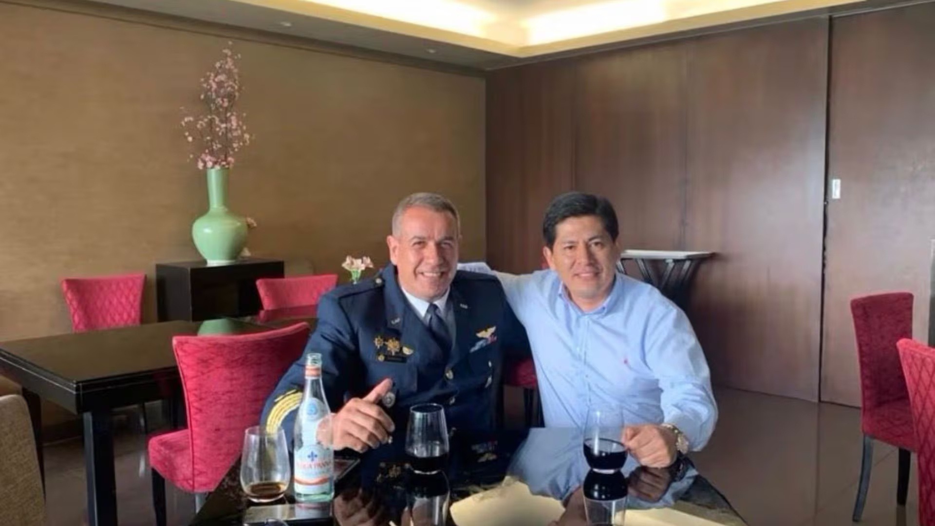 Cuestionado Zamir Villaverde sepulta a Wolfgang Grozo