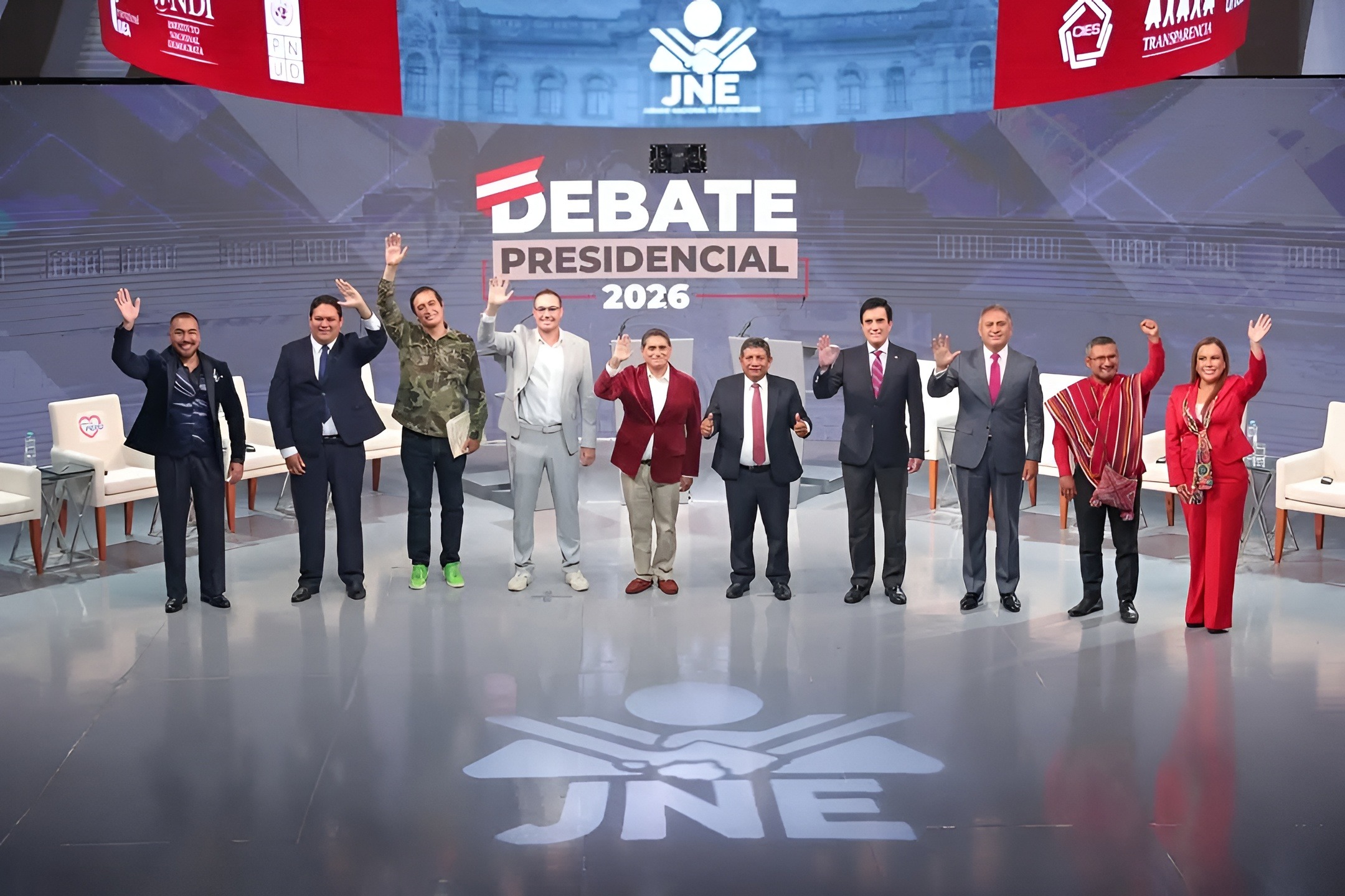 Candidatos se lanzaron más puyazos en segundo debate presidencial