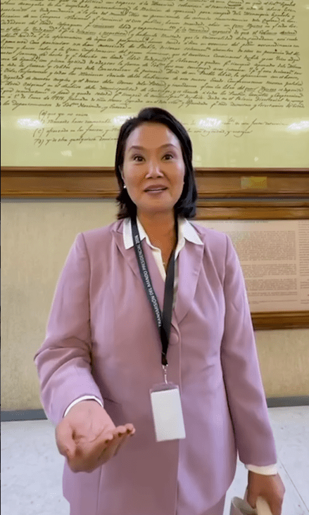 Keiko cuadra a diputados chilenos y defiende legado de su padre