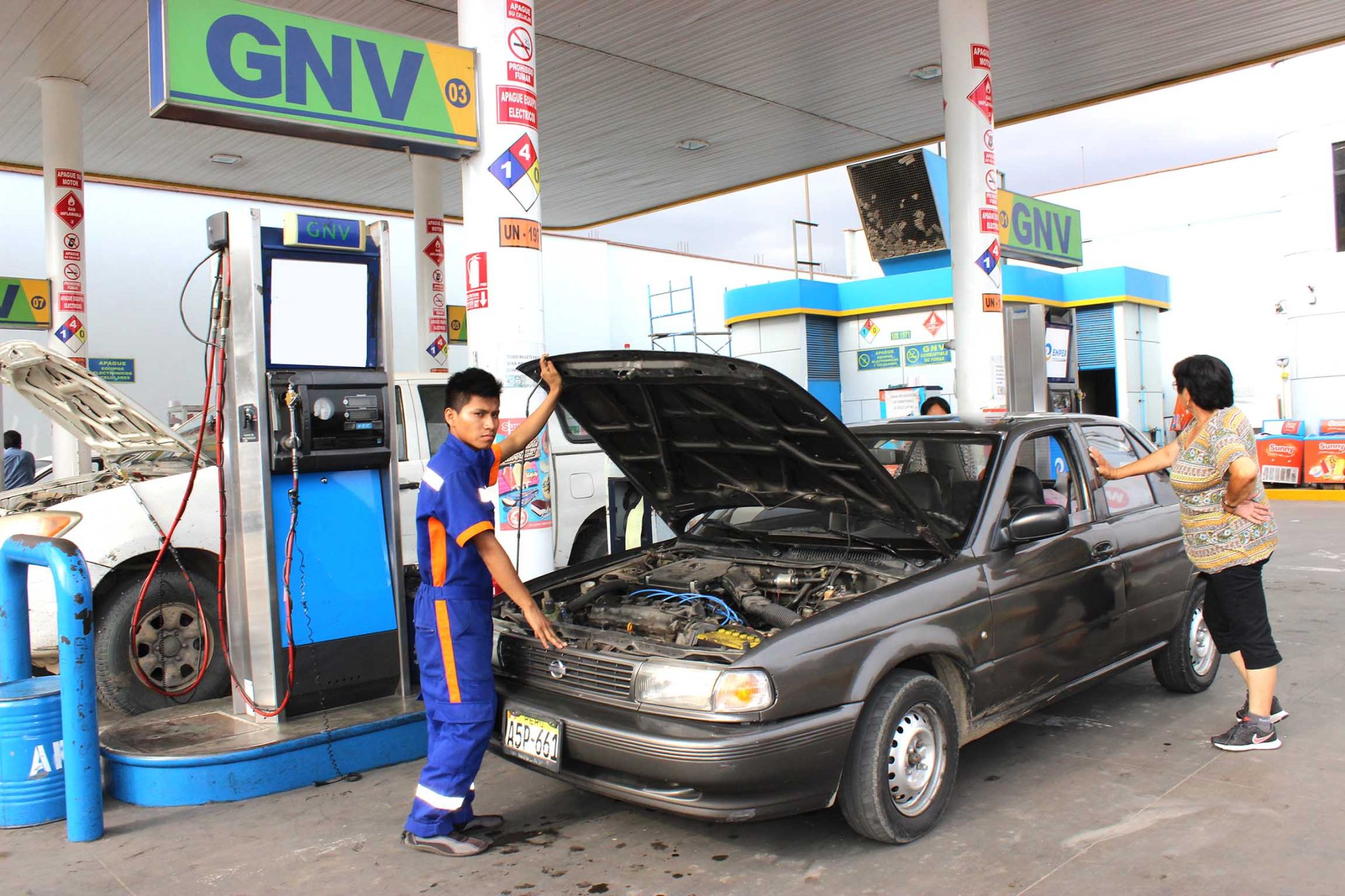 Grifos no venderán GNV a taxis, autos particulares y vehículos de carga